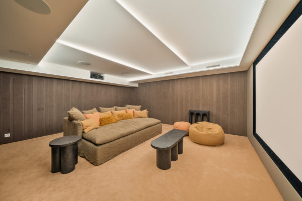 Réalisation du secteur électricité générale de bally